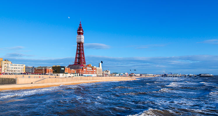 blackpool coach breaks